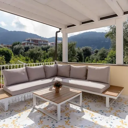 Realty Holidays - Vinny Apartament *